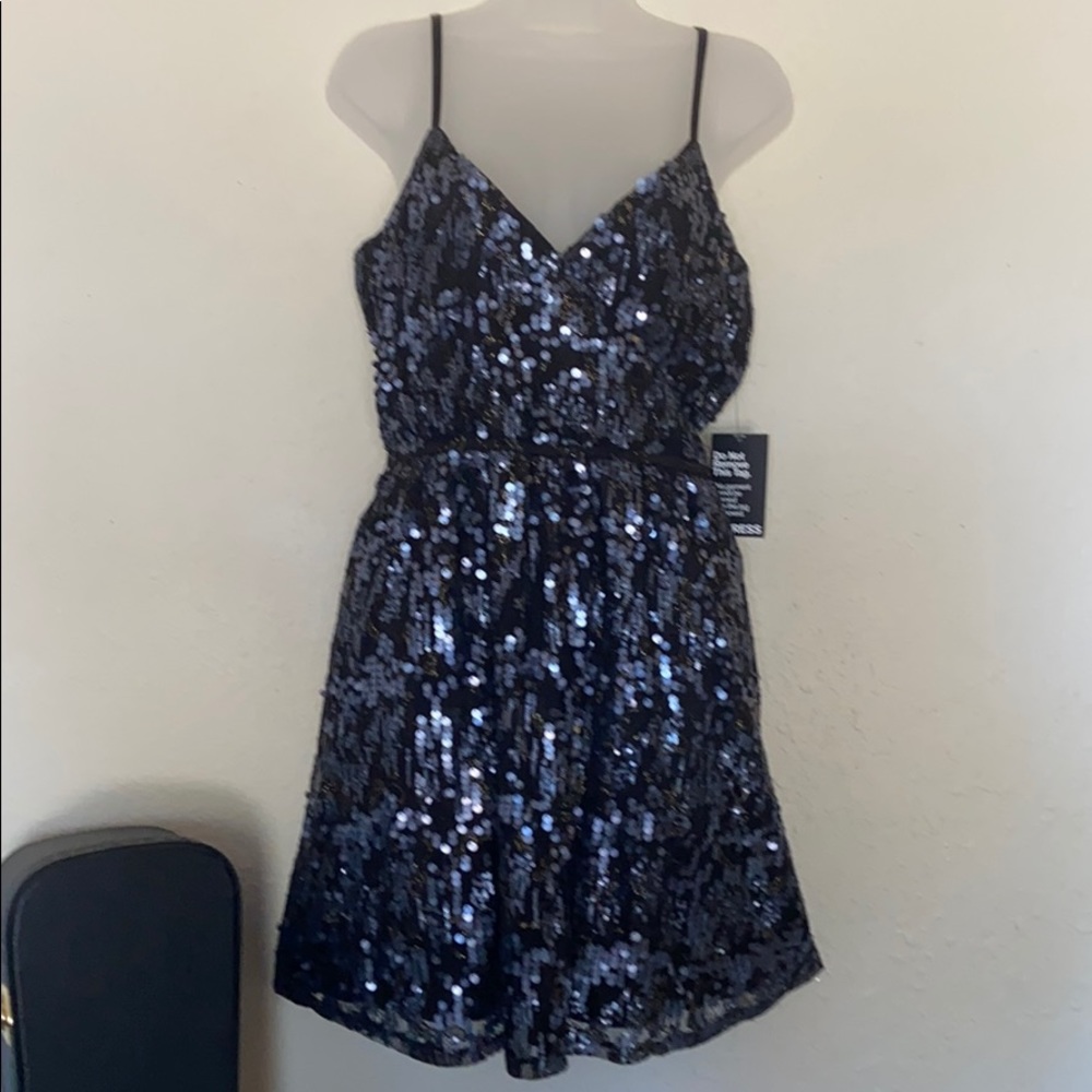 🌺 NWT EXPRÉSS Dress, Size M.